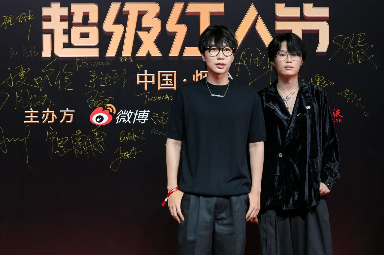 从游戏博主到跨界明星，越来越多创作者挤进微博