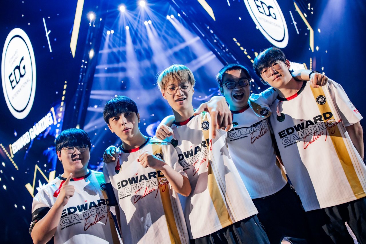 EDG 2:1 LEV 两年时间，我们真的只差最后一步了！
